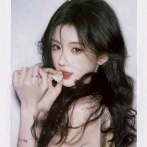 书祈畔舟.^头像