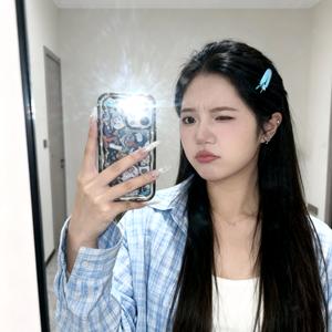 周周不是粥粥头像