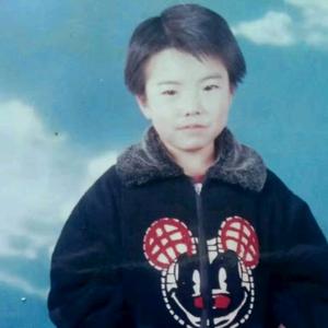 ੯‧̀͡荣儿头像