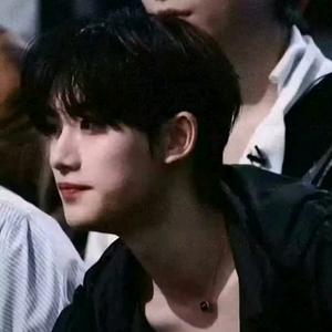 每天都好困💤头像