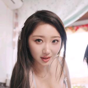 伏脂揭秋邢宇荫洞座头像