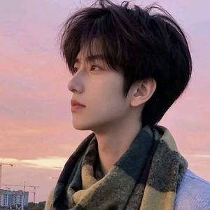 标准男大头像