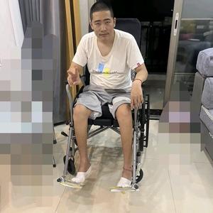@轮椅上阿平头像