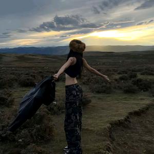 小万谈情说爱头像