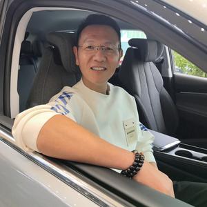 别克老炮小刚头像