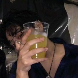 小睿骑不快🏍头像