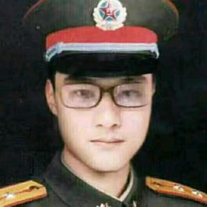 单身广东老玩童有你真黎哑才头像