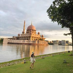 发呆小张晒太阳头像