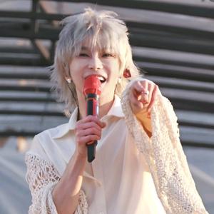 唯爱糊面包yu.（看过日出版）头像