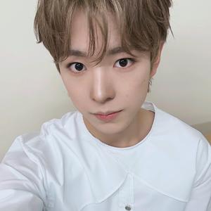 “能永遠交纏在一起嗎？頭髮、命運我和你”头像