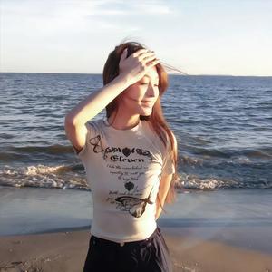 发丝在发光头像