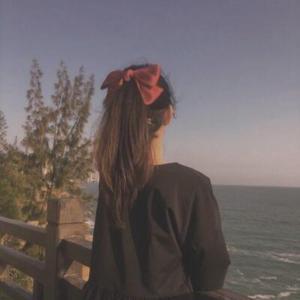 女巫的黑猫头像