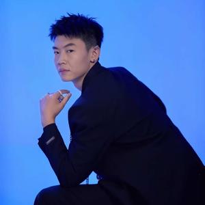 简约造型 阿南头像