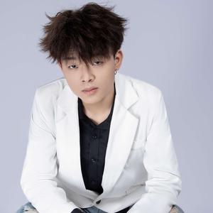 素上造型店长逍遥。头像