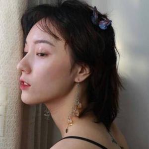 一起喝橘子汽水头像