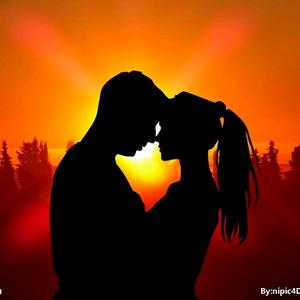 拥抱太阳的月亮头像