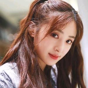 抖音号:  izhy19890409 谢谢你的关注 爱豆:张含韵,欧阳娜娜 口号:含