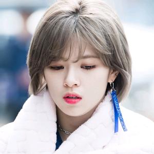 俞定延圈外男友头像