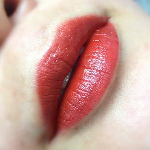 抖音号:  1099608949 老河口市机场路的一家美业小店 点痣 纹绣眉眼唇