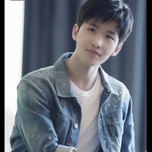 小小彬爱篮球头像