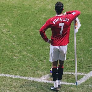 红衣小小罗头像