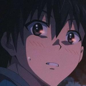 沙鹰黑手哥头像