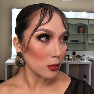 媞塔木化妆工作室的主页 - 抖音