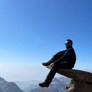 喜欢爬山,喜欢感受大自然,喜欢跟驴友简单而又温馨的关系,登高望远