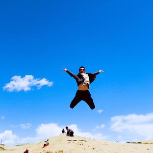 曾梦想仗剑走天涯头像