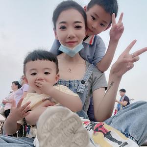雪莲92年单亲妈妈
