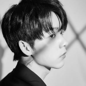 s.k.y-郑人予头像