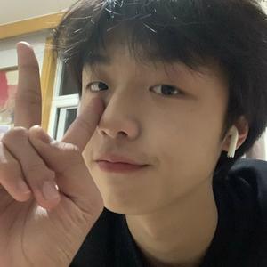 胡英俊俊俊俊头像