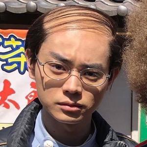 秃秃的光头头像