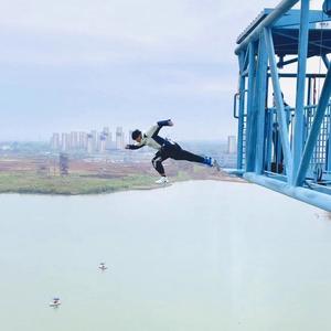 蹦极教练 m.头像