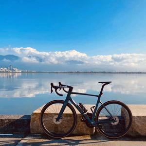 搜索 登录 登录 抖音号:  2016311590 有喜欢公路车的朋友,可以约一下