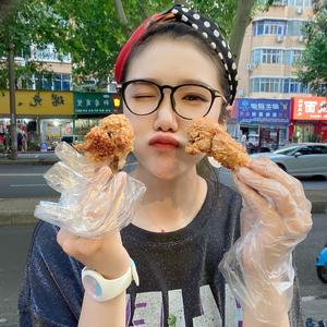 爱吃的宋宋阿姨头像