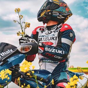 不会压弯的胡图图头像